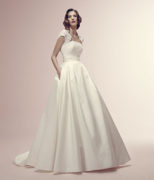 36 Beautiful Wedding Gowns By Alessandra Rinaudo / New Collection