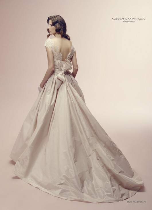 36 Beautiful Wedding Gowns By Alessandra Rinaudo / New Collection