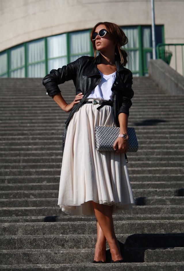 http://www.fashiondivadesign.com/wp-content/uploads/2013/09/long-skirt-12.jpg