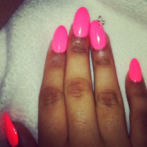 New Trend: Pierced Nails New Trend: Pierced Nails