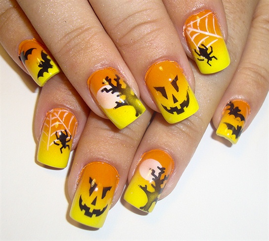 38 Inspirational Halloween Nails 