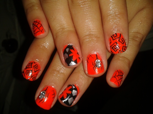 38 Inspirational Halloween Nails 