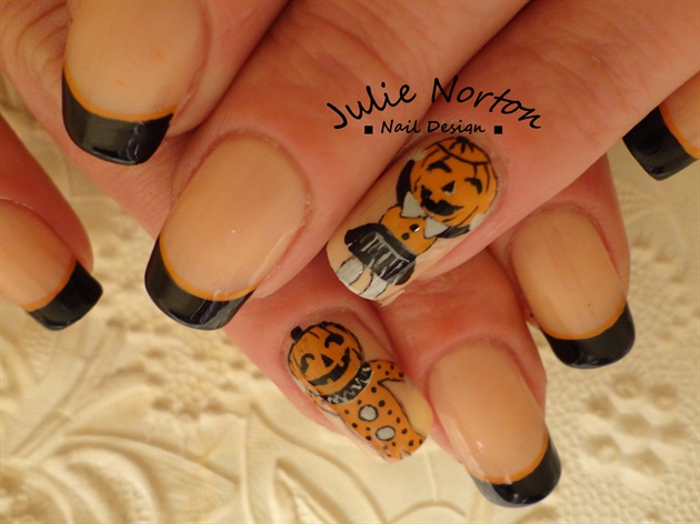 38 Inspirational Halloween Nails 