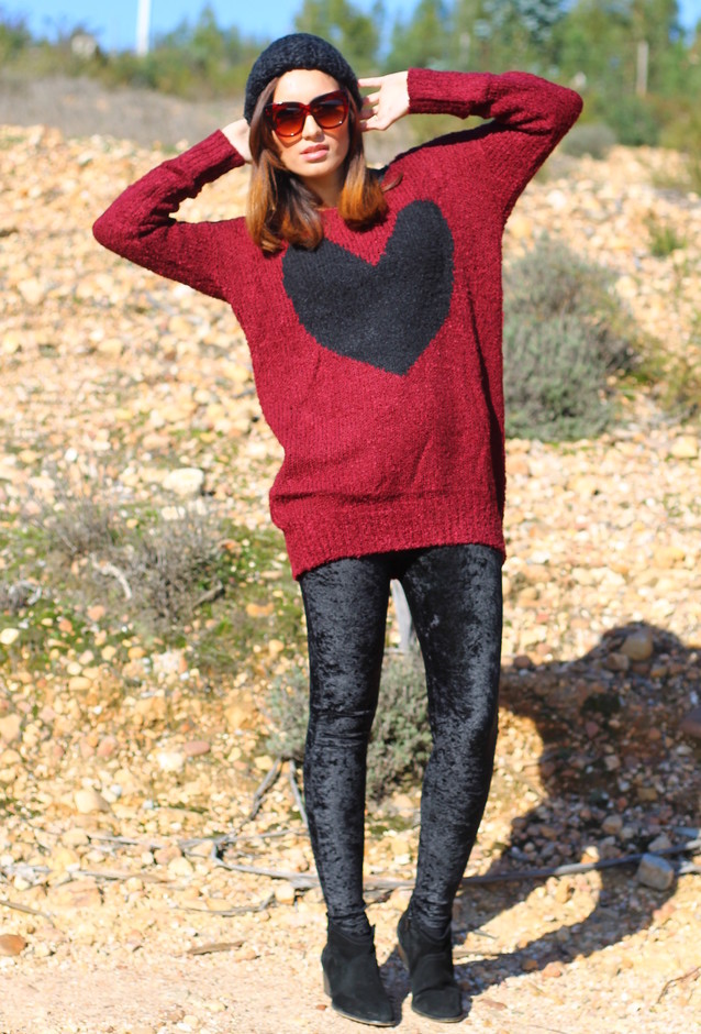 Feel The Magic Of The Over Sized Sweater Feel The Magic Of The Over Sized Sweater