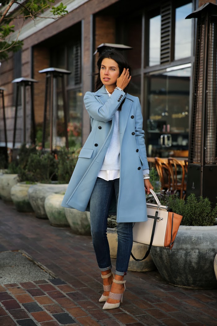 4 Amazing Outfits of an Ordinary Girl