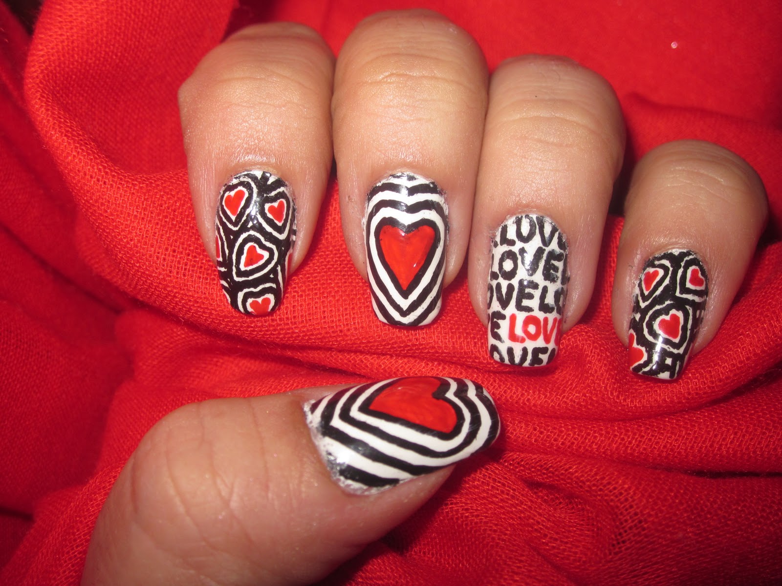 Valentine's Day Nails1600 x 1200