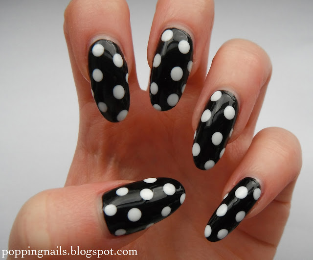 Gorgeous Black and White Nail Art Designs