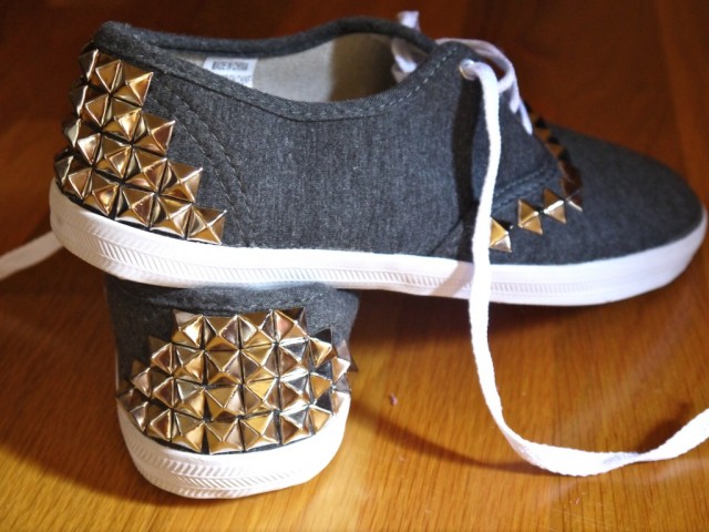 diy-studded-canvas-sneakers-4-1024x768