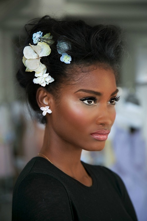 Amazing Makeup Tips for Girls With Dark Skin