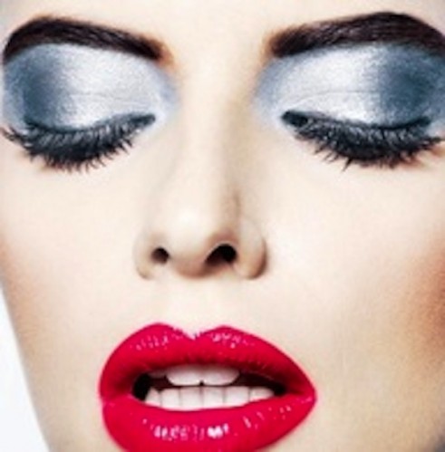 Kim-Kardashian-Midweek-Makeup-Big-Lashes-Faux-Spring-2013-Trend-027-491x499