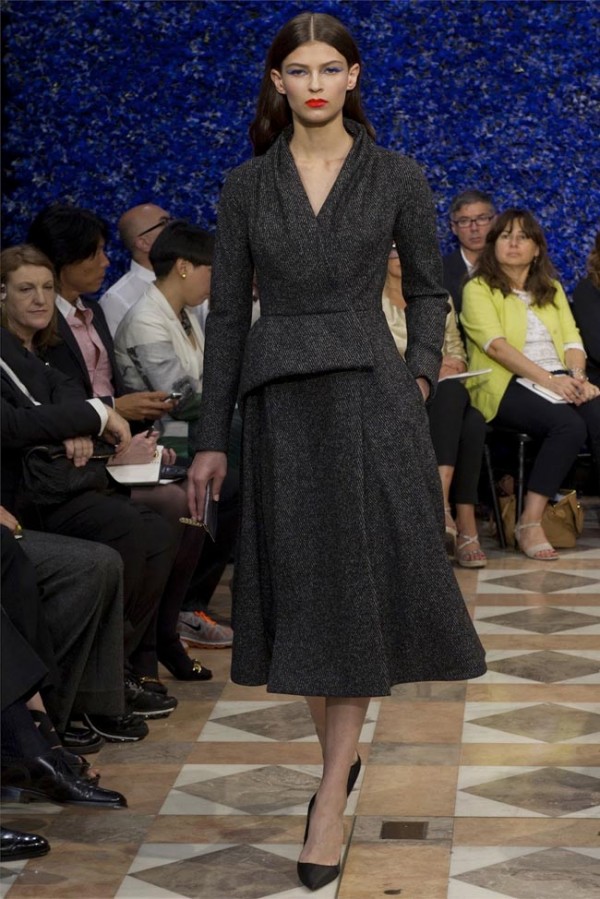 Paris-Haute-Couture-Dior-Autumn-Winter-2012-2013-Collection-36-600x899