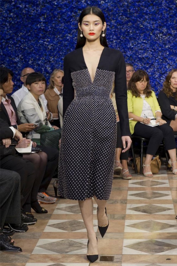 Paris-Haute-Couture-Dior-Autumn-Winter-2012-2013-Collection-37-600x899