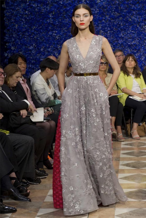 Paris-Haute-Couture-Dior-Autumn-Winter-2012-2013-Collection-47-600x899