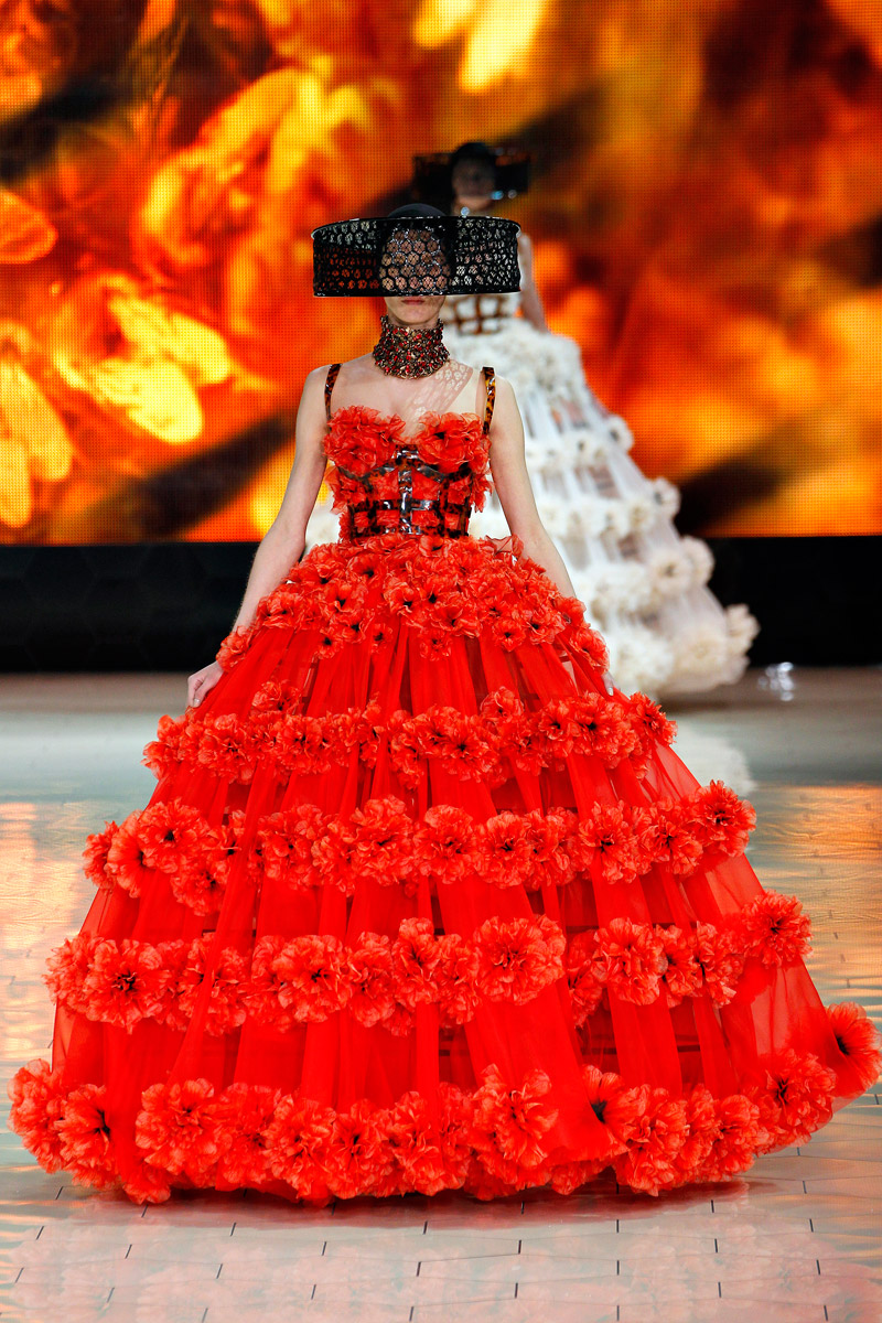 alexander-mcqueen-rtw-ss2013-runway-31_19362386220