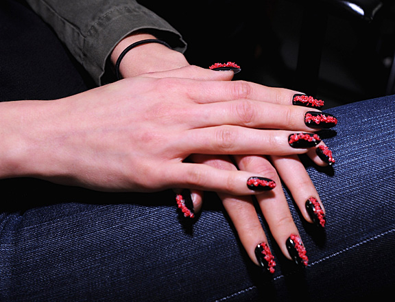 fashion-week-nail-art-2