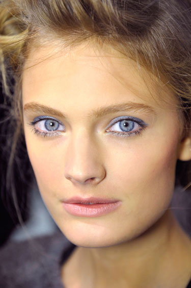 hbz-makeup-trend-ss13-blue-green-eyes-constance-jablonski-lgn