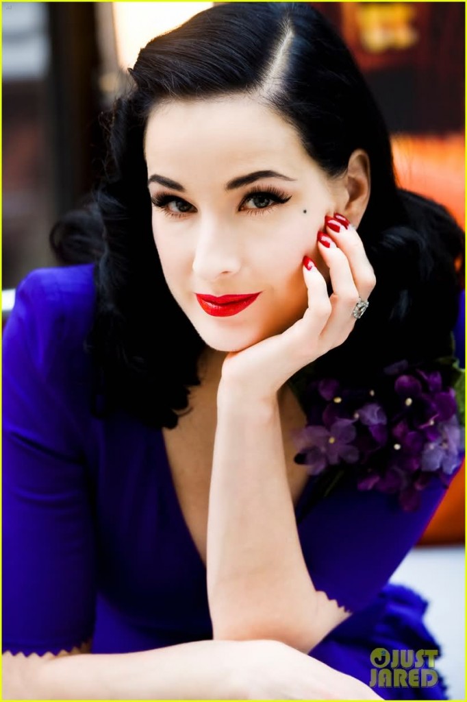 Dita Von Teese (1)