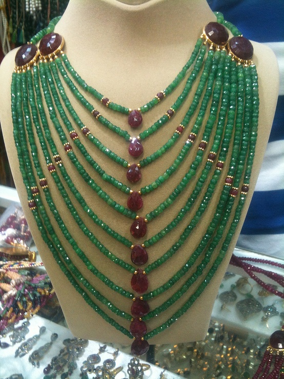 NECKLACES (5)