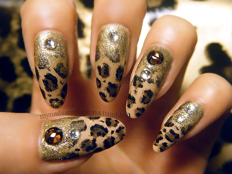 nails with gold (21)