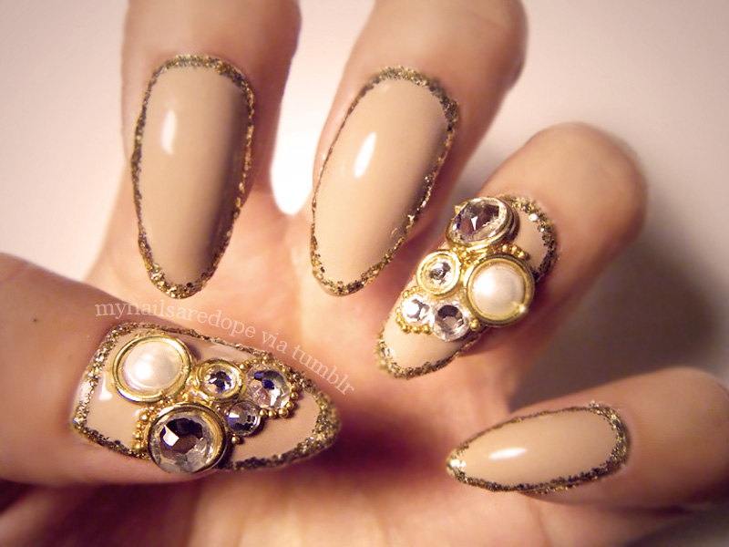 Pretty Nails with Gold Details