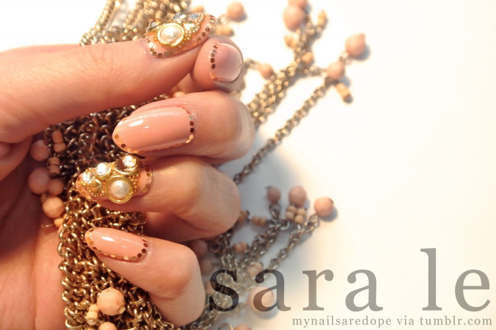 nails with gold (24)