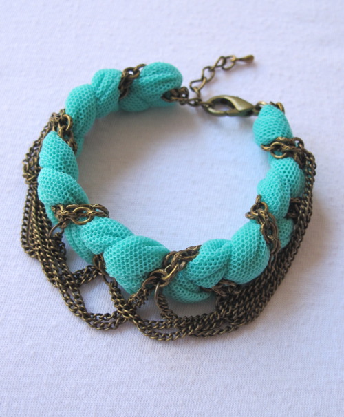 DIY: 25 Trendy Handmade Bracelets