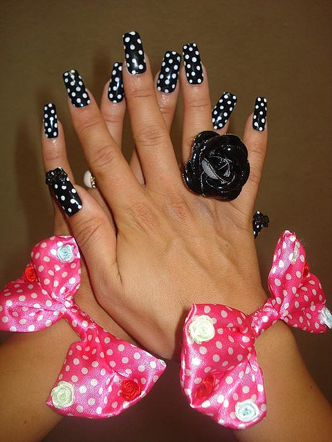 Amazing Retro Nails Design (9)