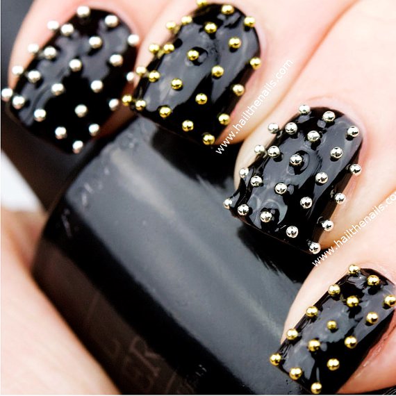 Nails With Golden Designs (14)