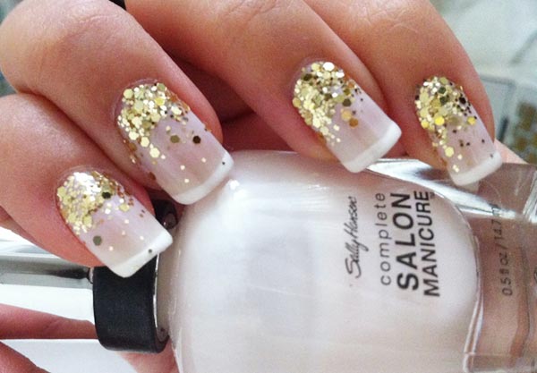 Nails With Golden Designs (15)