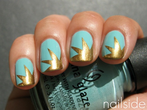 Nails With Golden Designs (16)