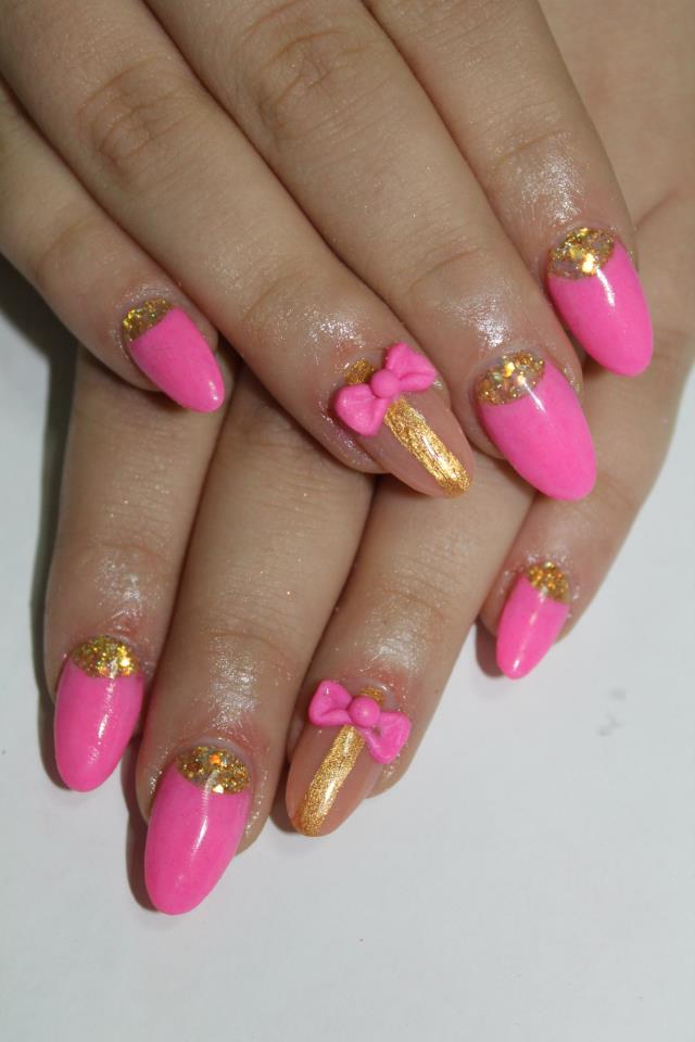 Nails With Golden Designs (7)