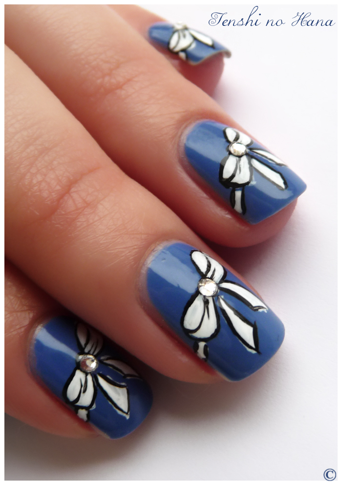 Nails with bows (19)