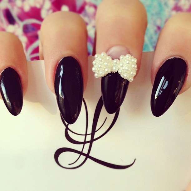 Nails with bows (8)
