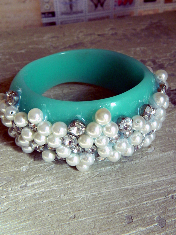 Pearl Bangle Bracelet 2 (1)