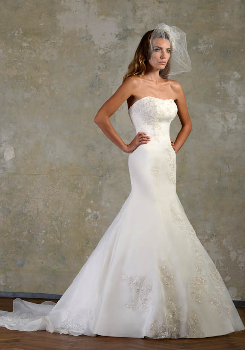 Wedding Dresses Called LOVE STORY by BIEN SAVVY 2013  (16)