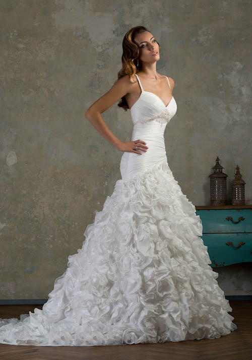 Wedding Dresses Called LOVE STORY by BIEN SAVVY 2013  (2)