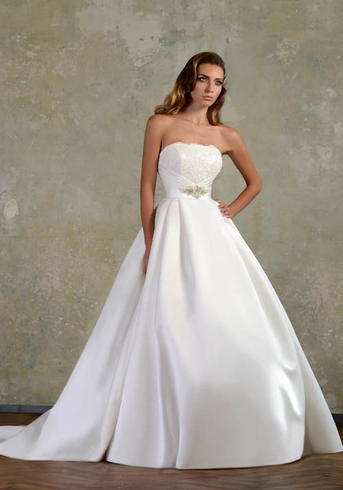 Wedding Dresses Called LOVE STORY by BIEN SAVVY 2013  (9)