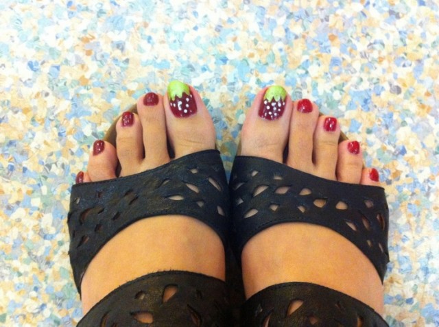 toe nails (10)