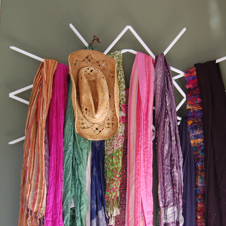 Scarf-rack-finished-4