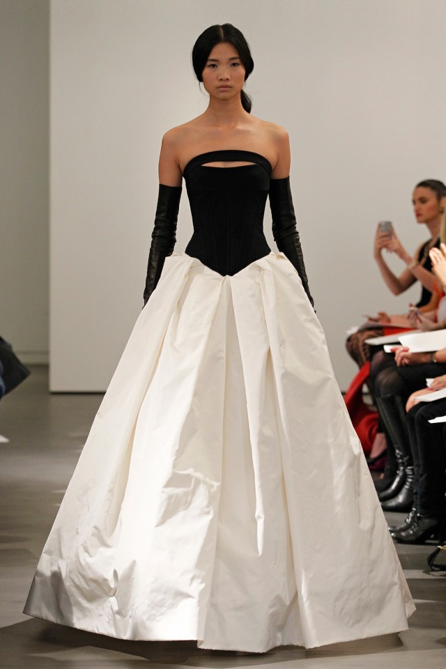 VW-Bride_SS14_runway_Look-13