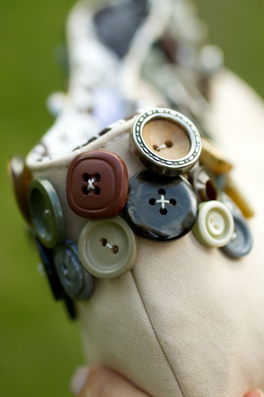 DIY: Accessories With Old Buttons