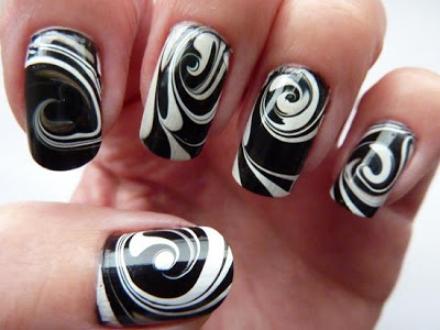 lush-fab-glam.com-black-and-white-nail-art-design-