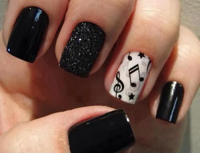 lush-fab-glam.com-black-and-white-nail-art-design-3