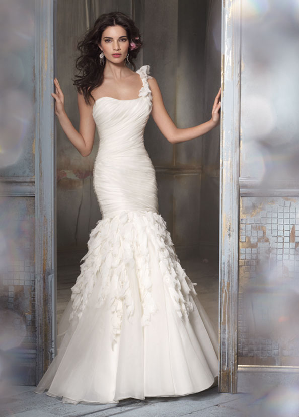 One-Shoulder Wedding Gowns