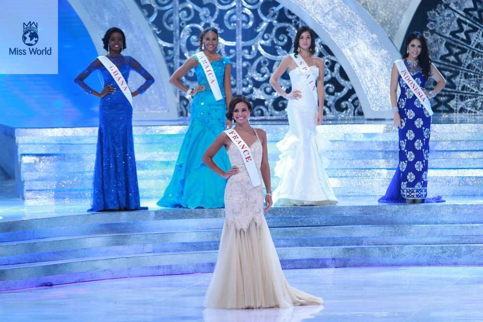 28 Stunning Dresses From Miss World 2013