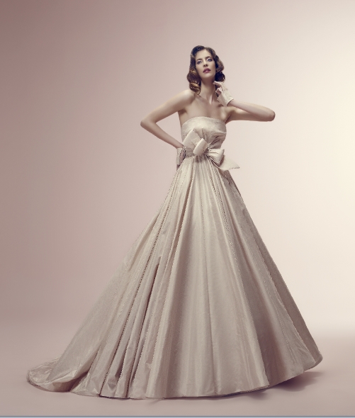 36 Beautiful Wedding Gowns By Alessandra Rinaudo / New Collection