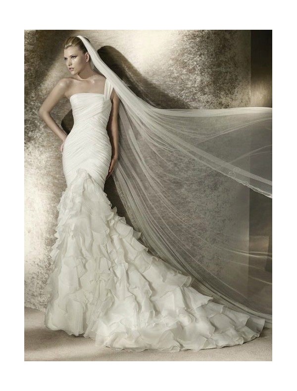 organza-one-shoulder-strap-mermaid-wedding-dress-with-tiered-ruffles-bustled-skirt