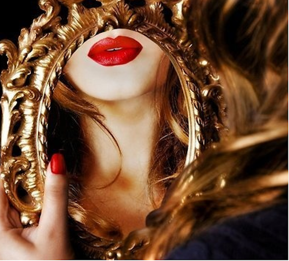 The Magic Of The Red Lipstick Makeup
