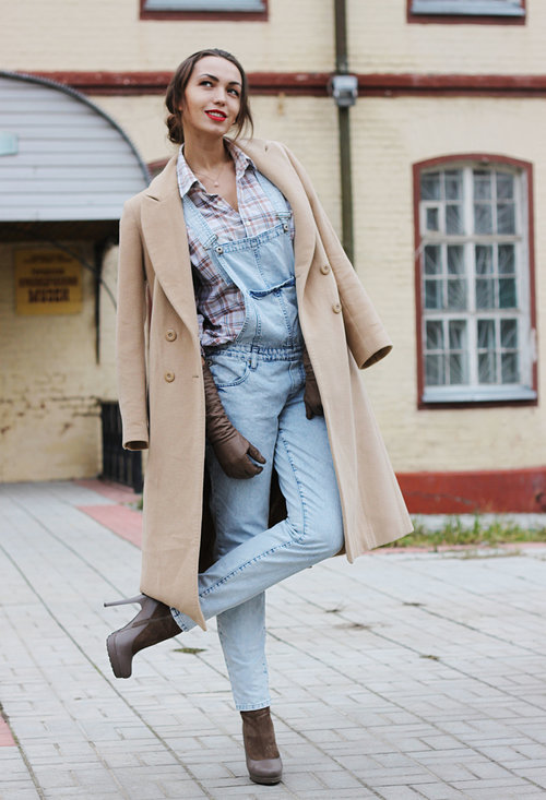 pale-brown-ankle-boots-booties-turquoise-jumpsuits~look-main