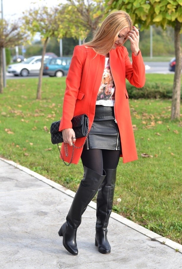 red-coats-black-boots~look-main-single